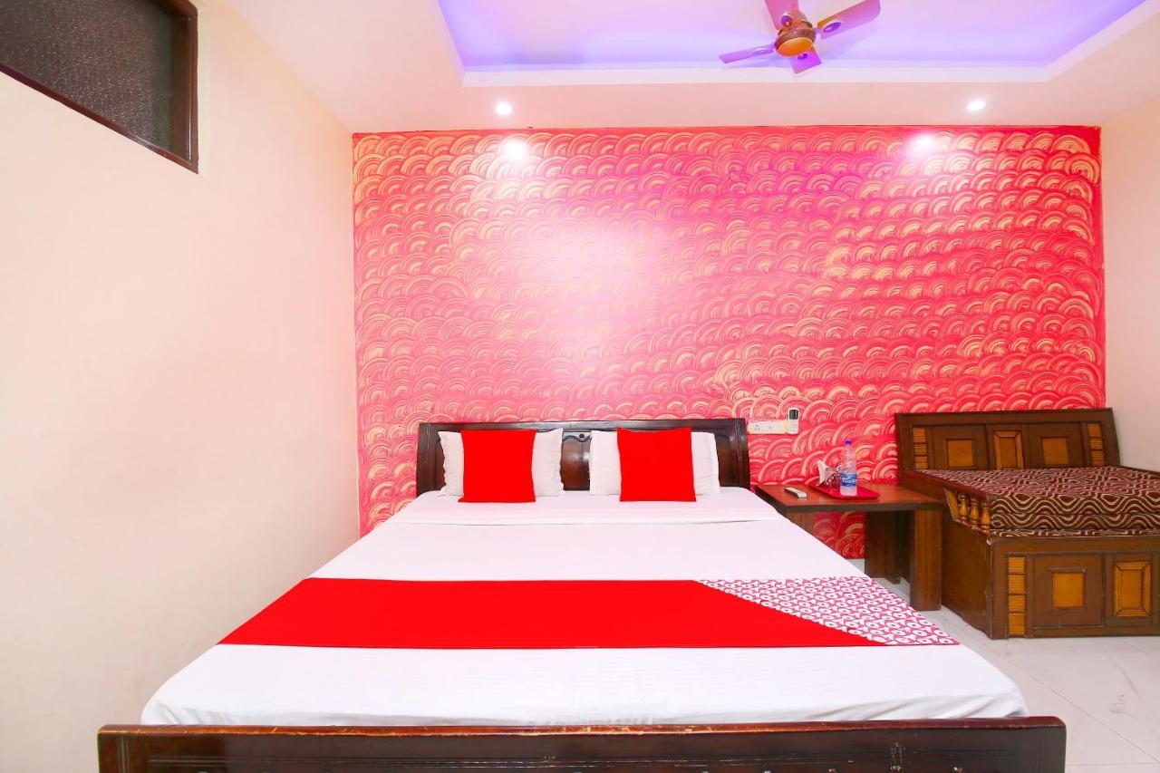 Oyo Flagship 5375 Hotel White House Chandīgarh Buitenkant foto